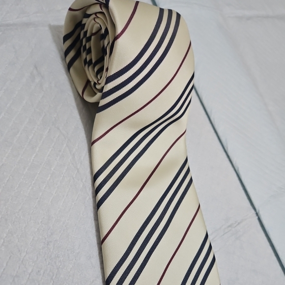 Burberry Cream Tie with Black and Red Stripes - Picture 1 of 7